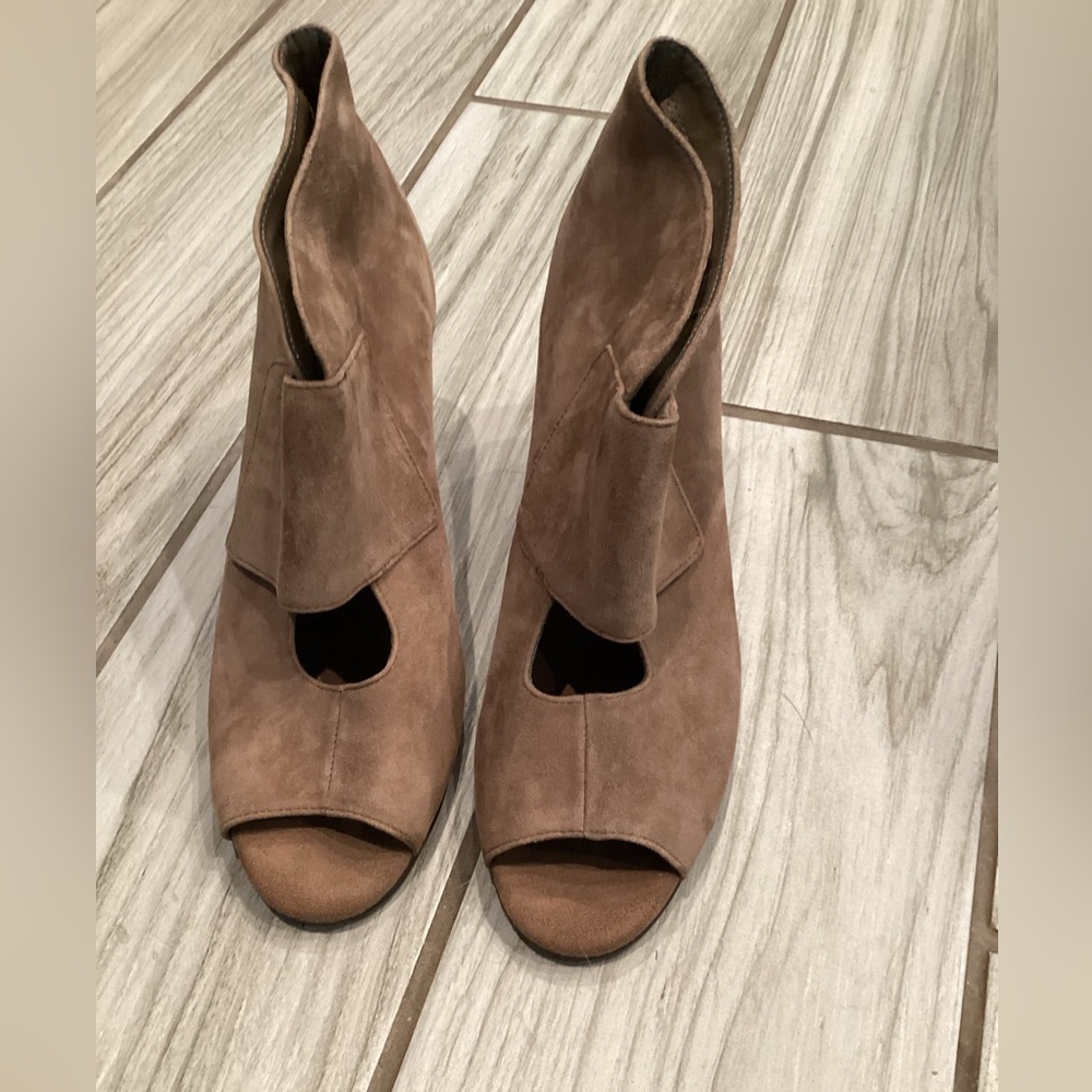 Aerosoles Heelrest, 8.5, Beige Velcro Wedge